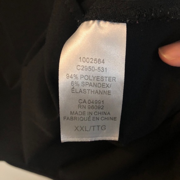 Black womans tank top. XXL - Picture 4 of 5